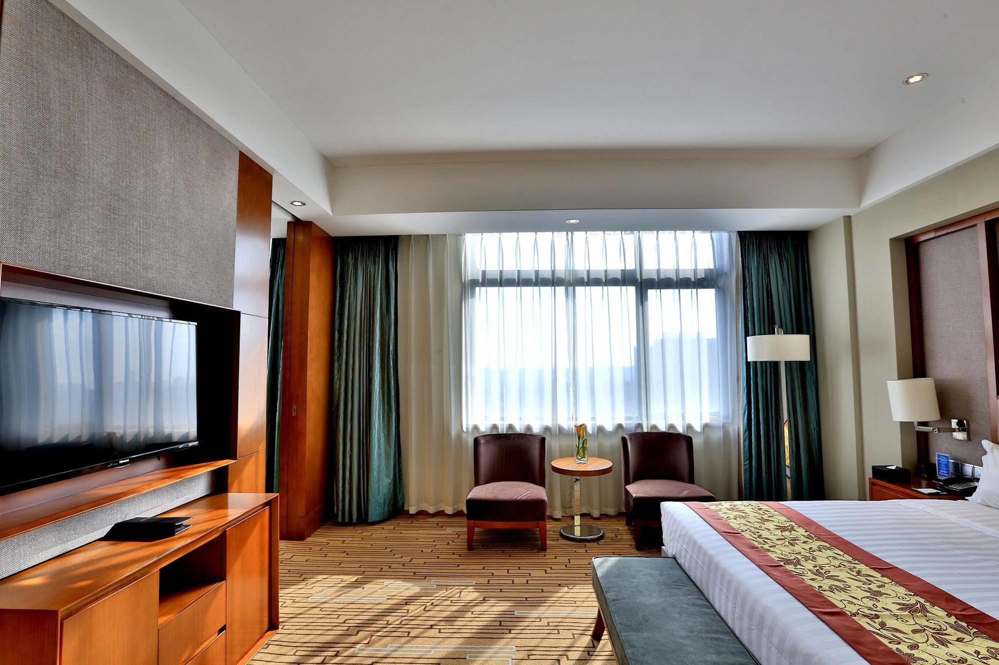 Shenyang Rayfont International Hotel Exteriör bild